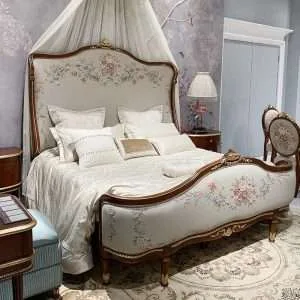 big headboard Bed