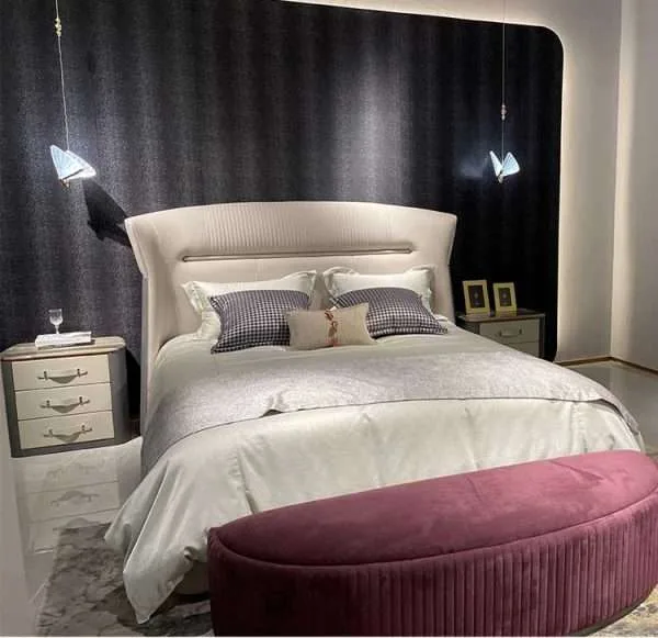 Luxury queens bedroom set